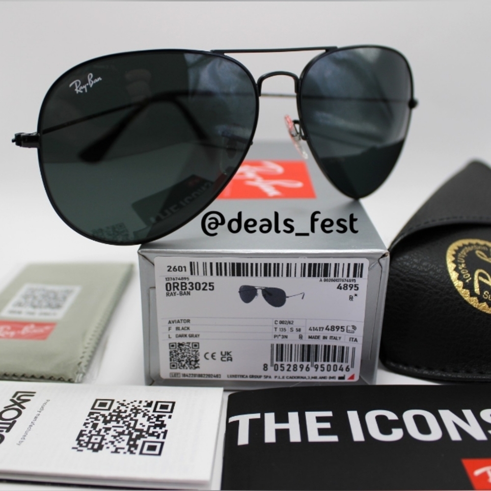 Model Display RayBan Aviator All Black RB3025